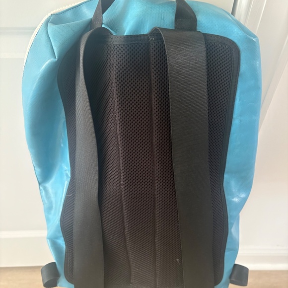 FREITAG F49 Fringe Backpack Blue/White - Picture 5 of 15